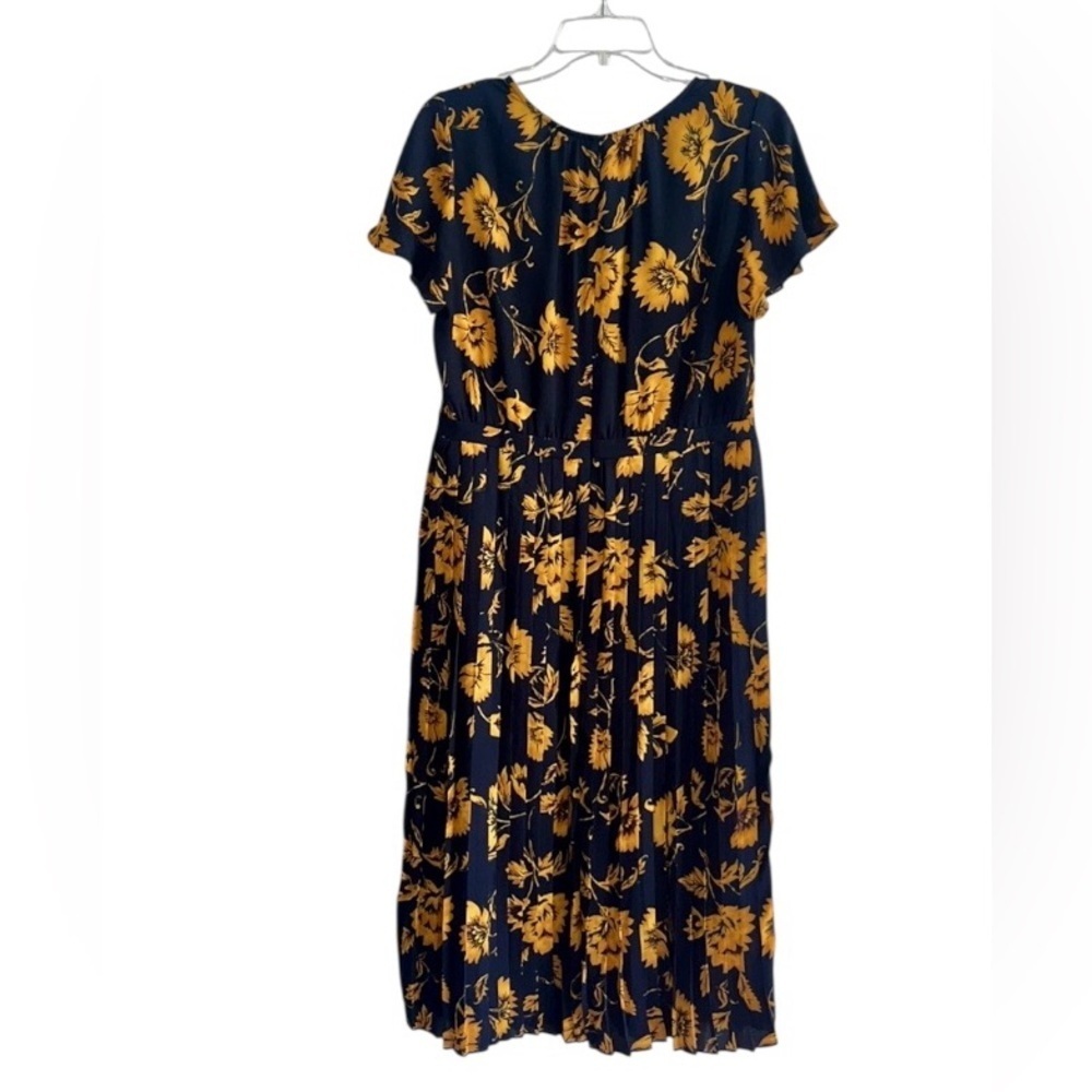 J. Crew Navy and Golden Printed Pleated Midi Wrap Dress Size 8 - Picture 5 of 10